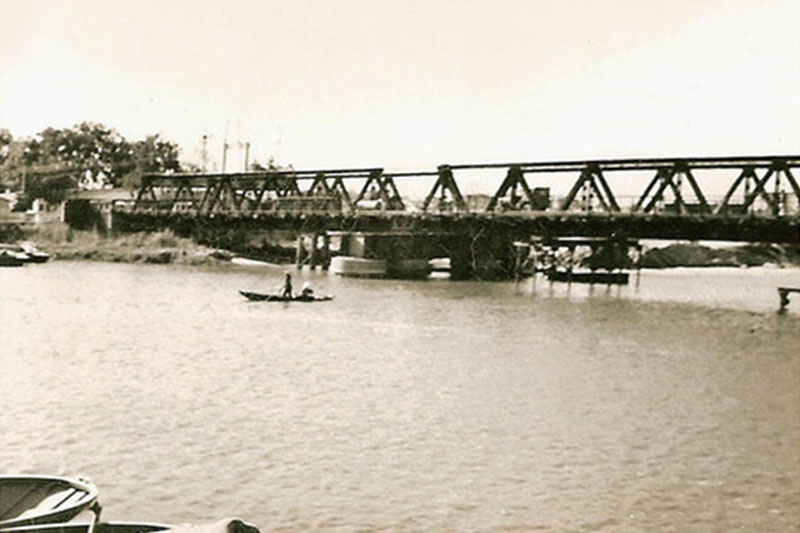 cầu trần thị lý cũ 