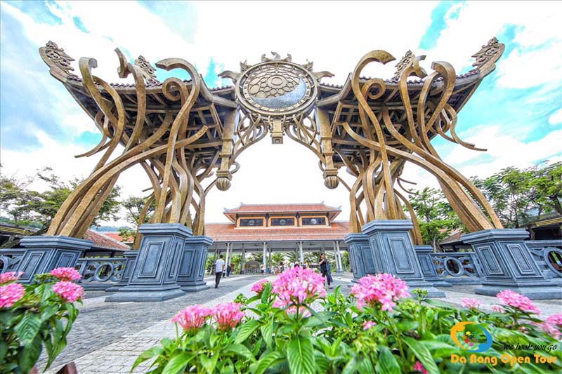 tour bà nà hill cổng thời gian